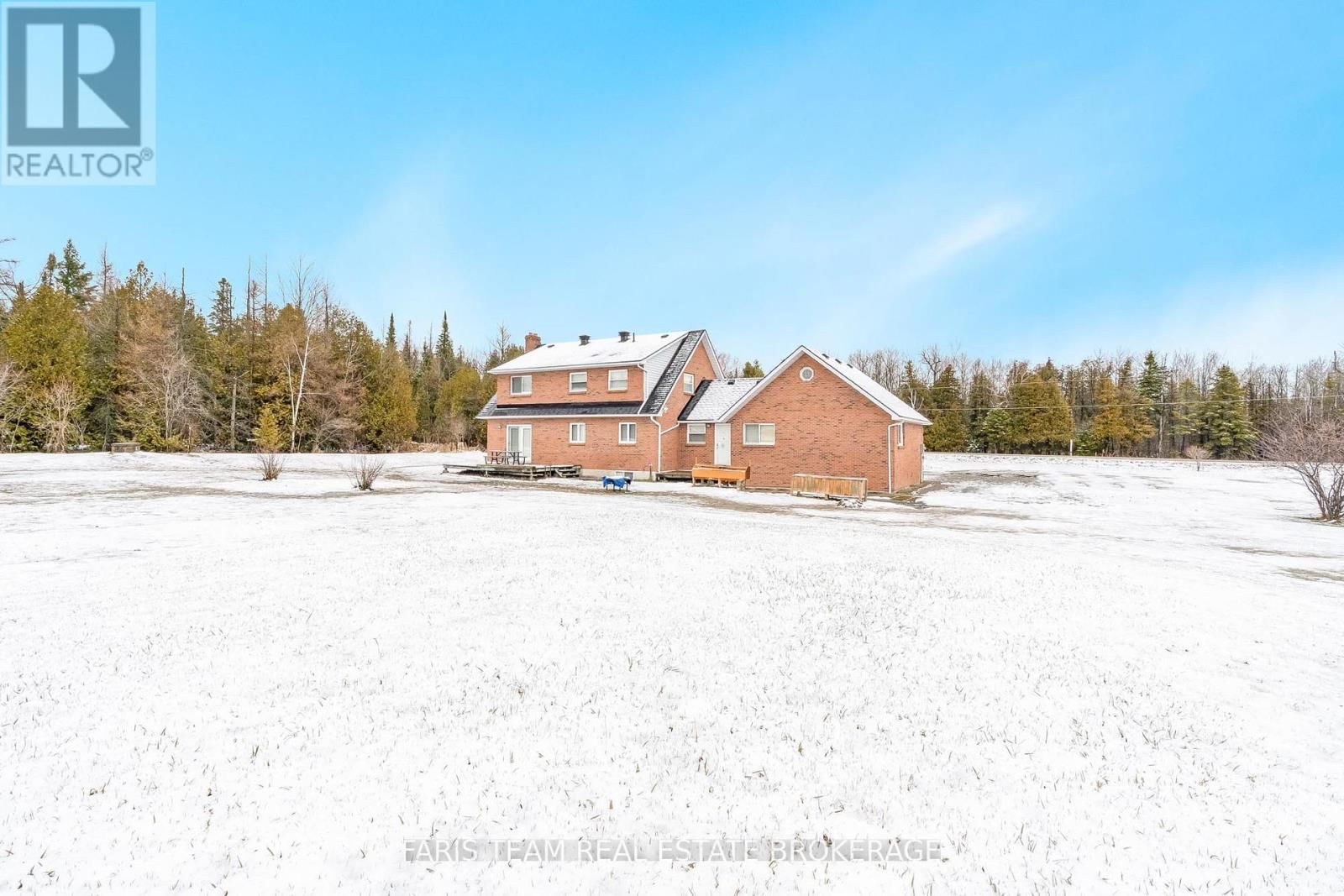 2104 NEWTON STREET Image 34