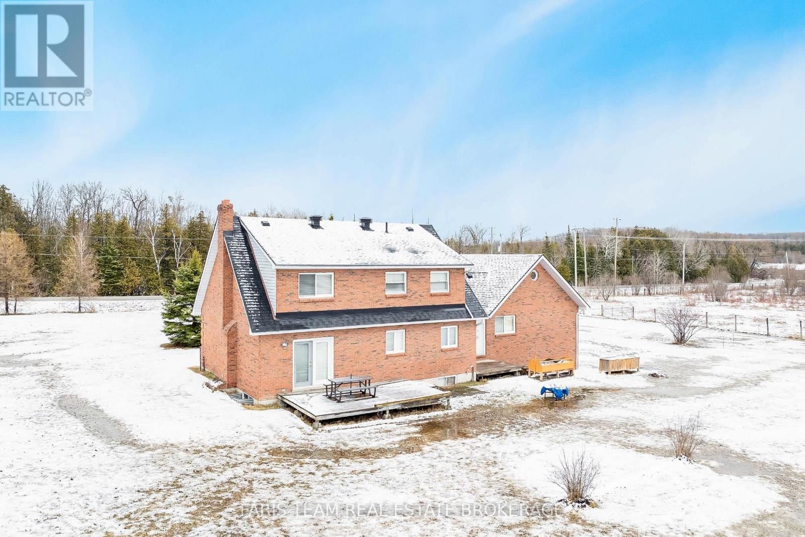 2104 NEWTON STREET Image 37