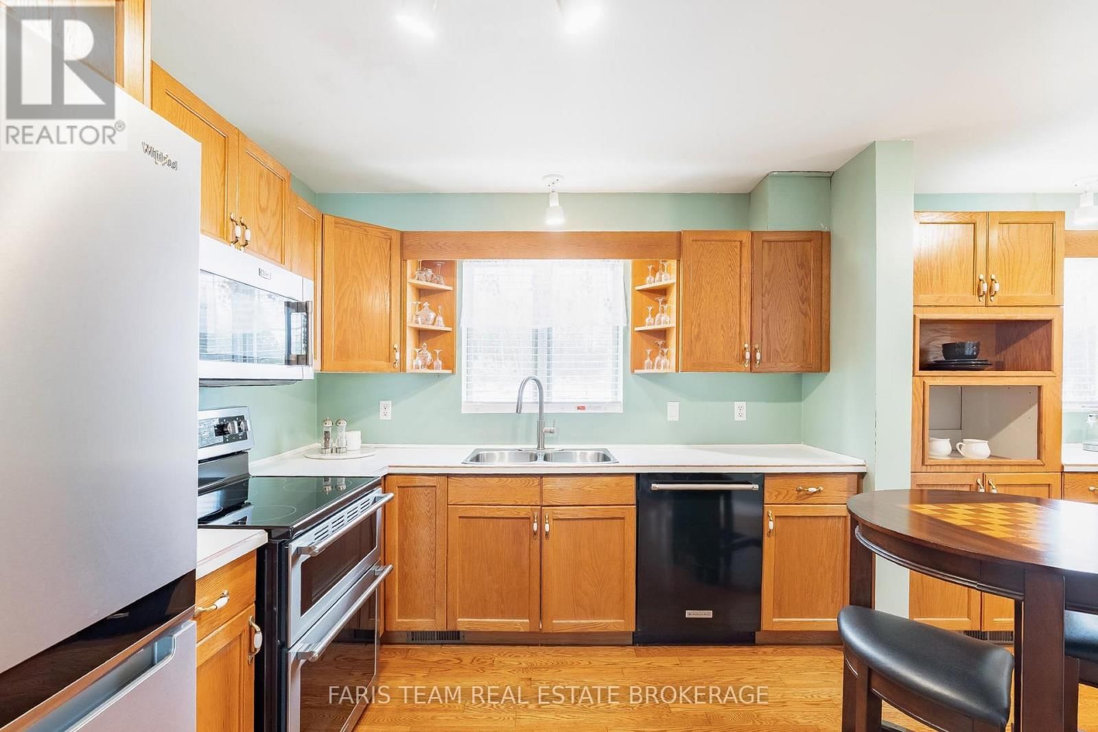 2104 NEWTON STREET Image 5