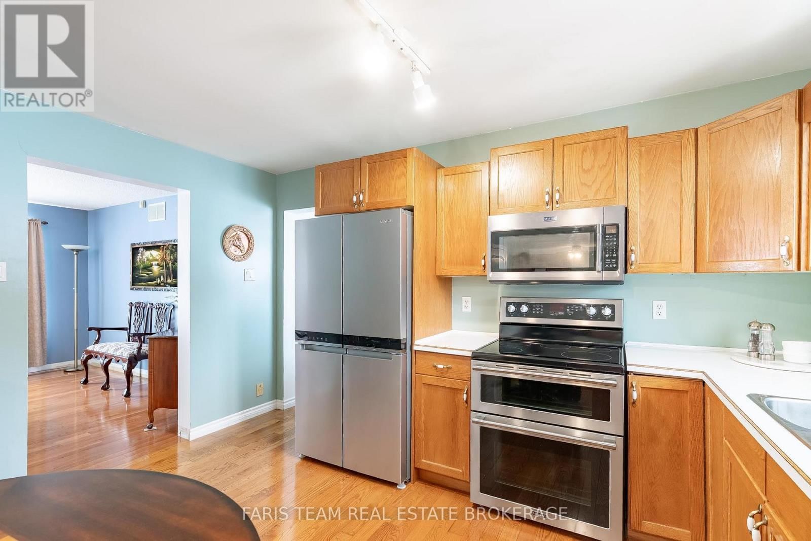 2104 NEWTON STREET Image 7