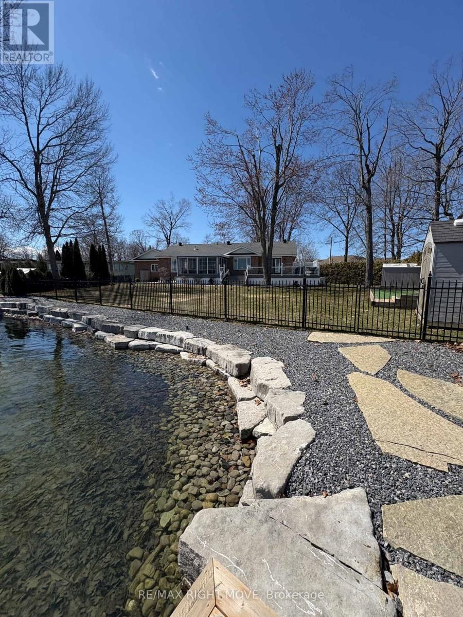 661 GLEN CRESCENT Image 3