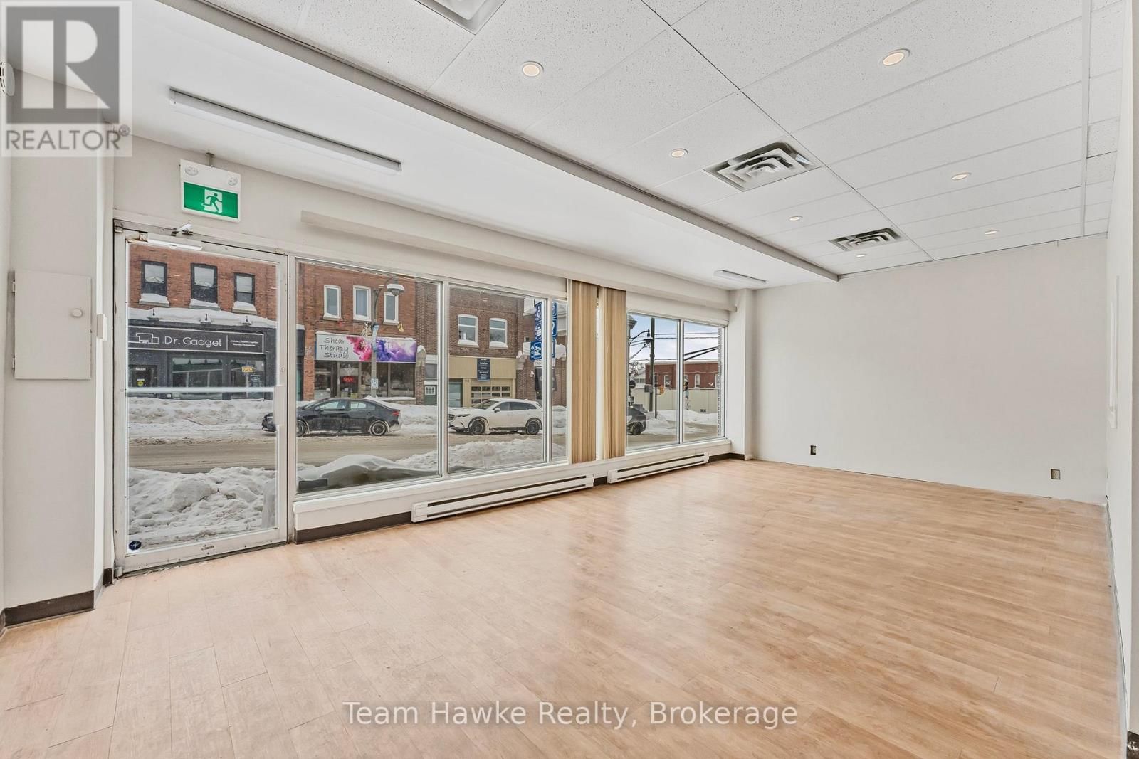 101 MAIN STREET Image 3