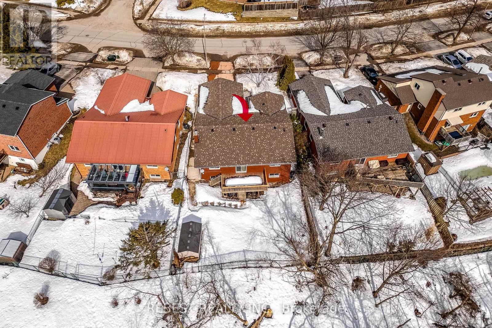 Main Floor - 92 LILLIAN CRESCENT Image 1