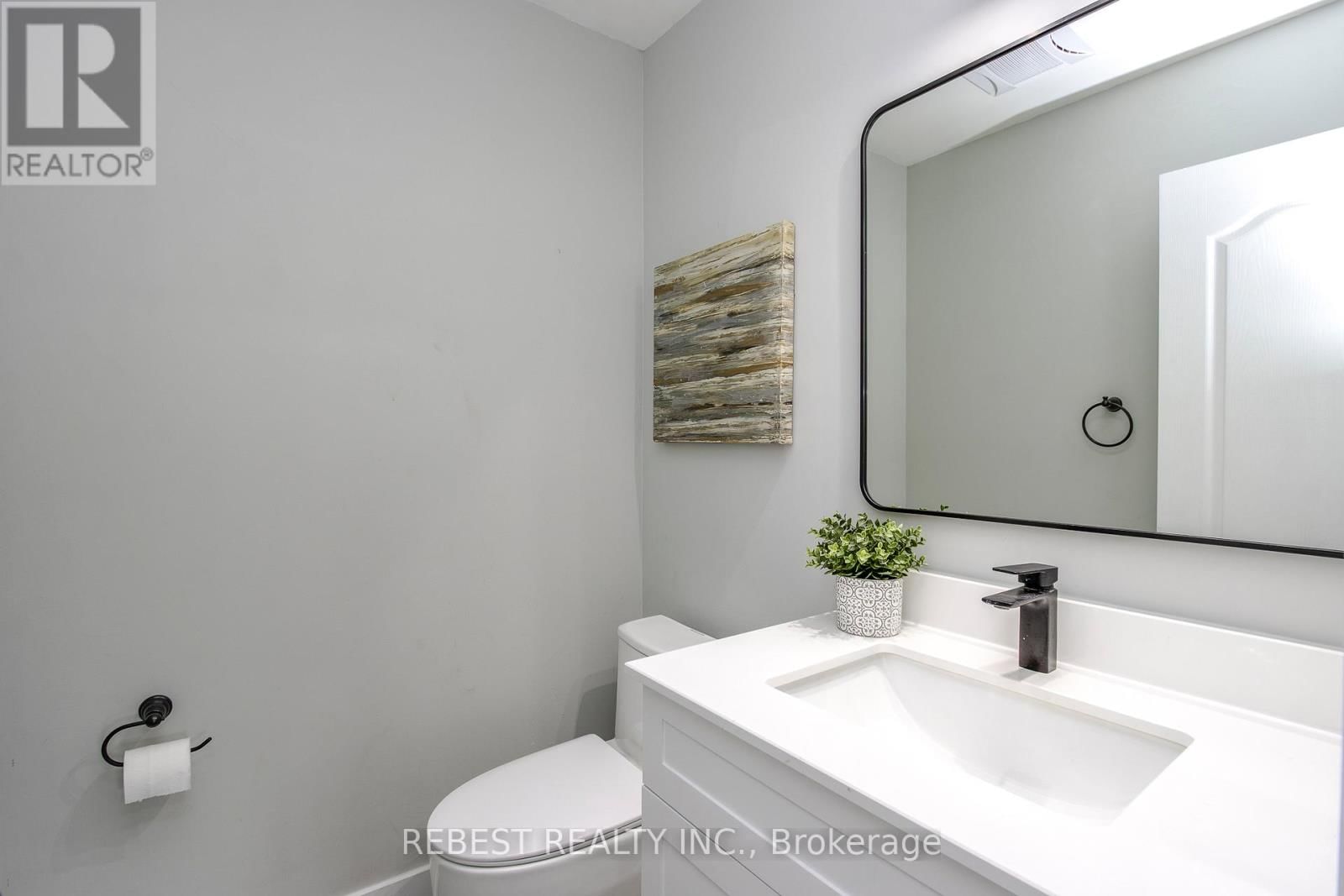 Main Floor - 92 LILLIAN CRESCENT Image 10