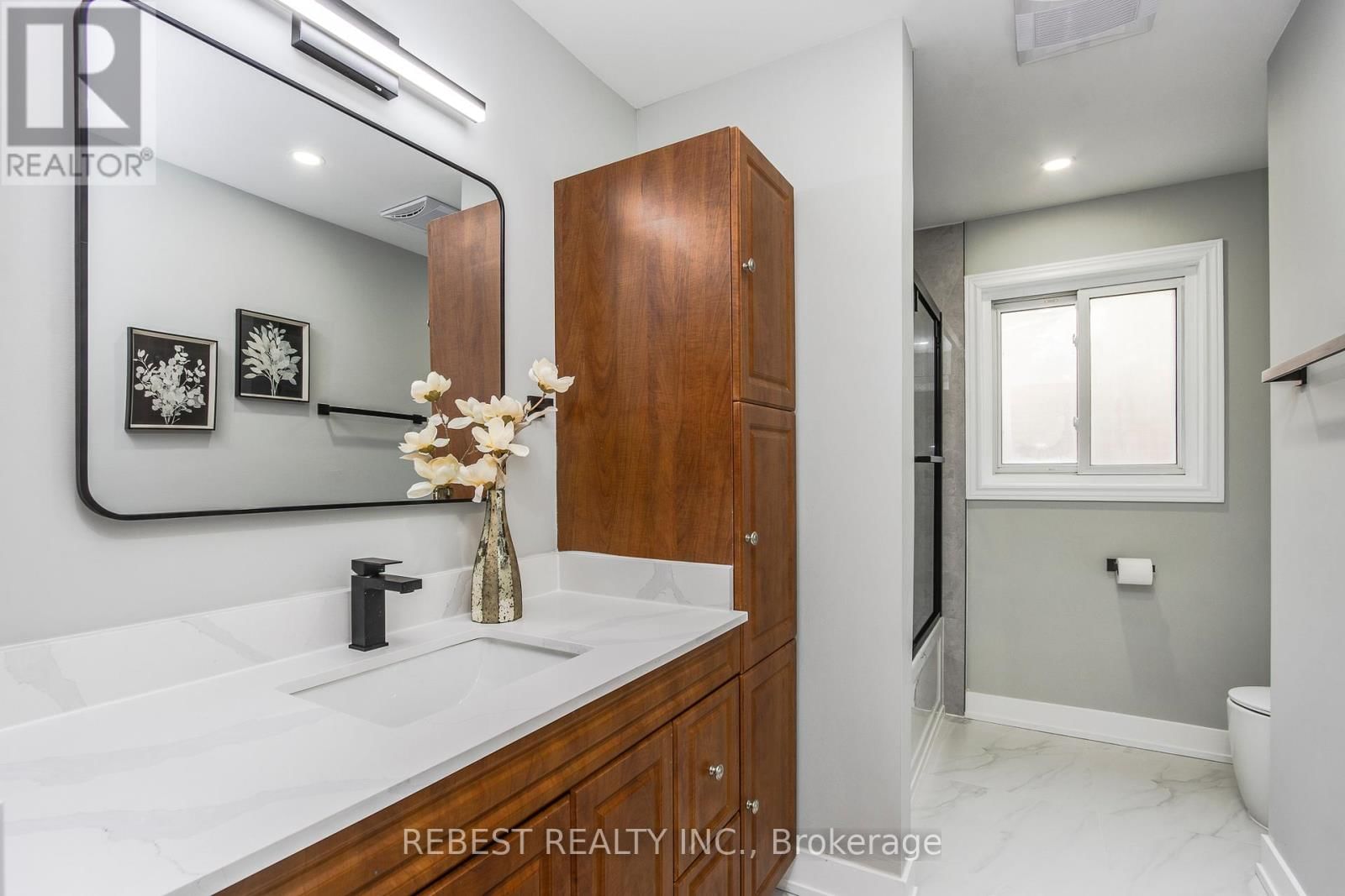 Main Floor - 92 LILLIAN CRESCENT Image 25