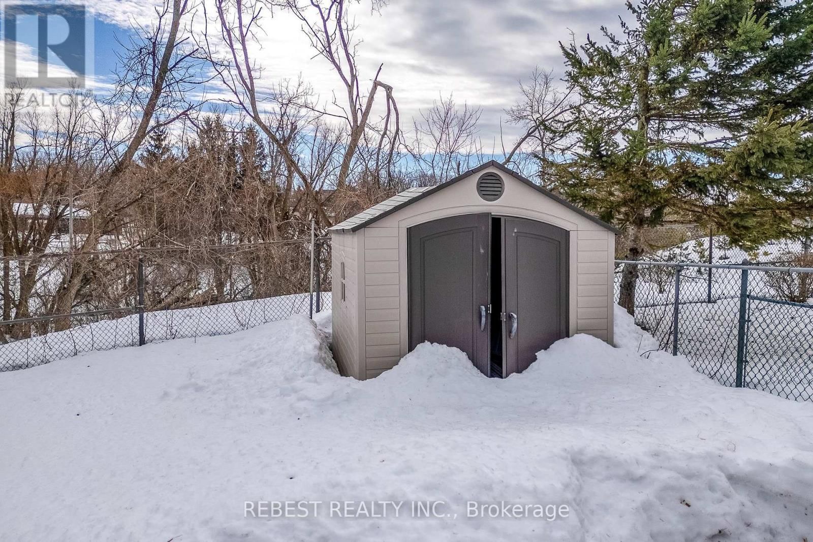 Main Floor - 92 LILLIAN CRESCENT Image 27