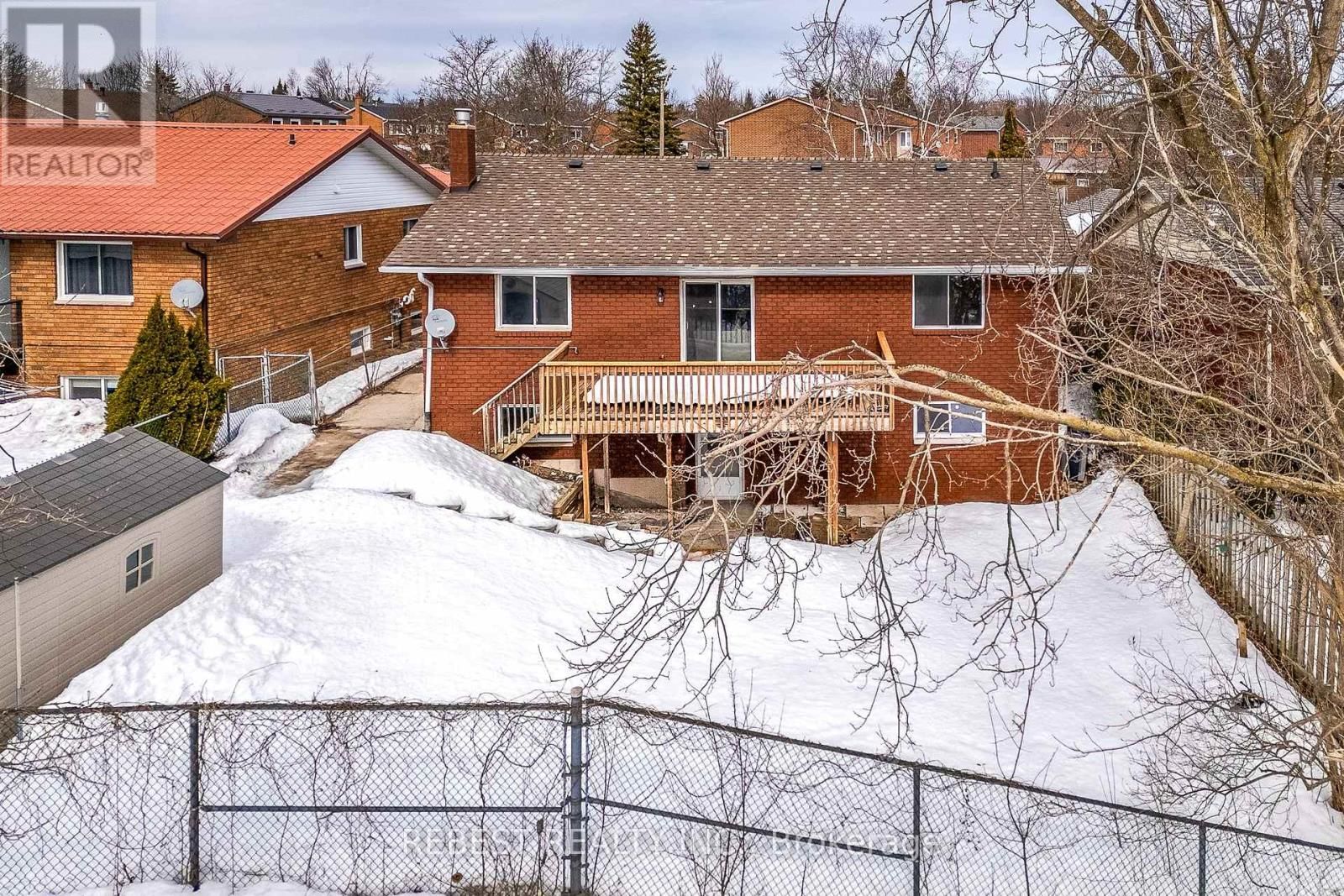 Main Floor - 92 LILLIAN CRESCENT Image 29