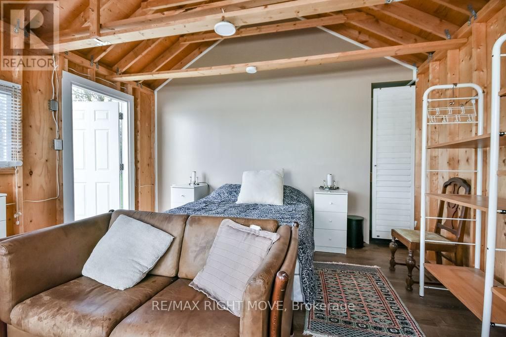 1467 CUNNINGHAM CRESCENT Image 40