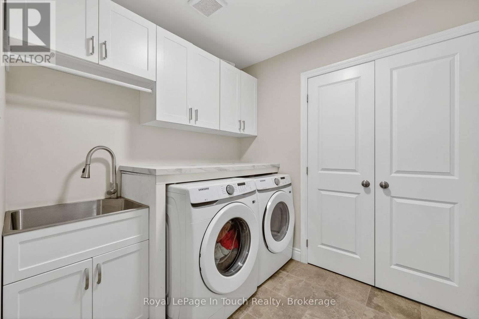 55 HUNTER AVENUE Image 16