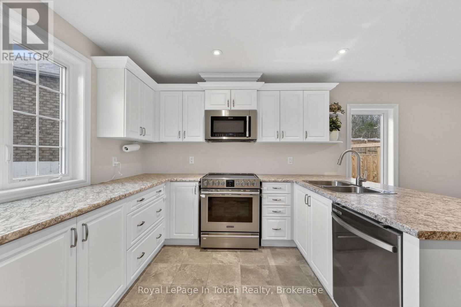 55 HUNTER AVENUE Image 6