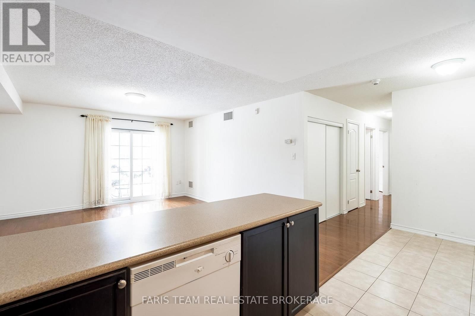 19 - 41 COULTER STREET Image 10