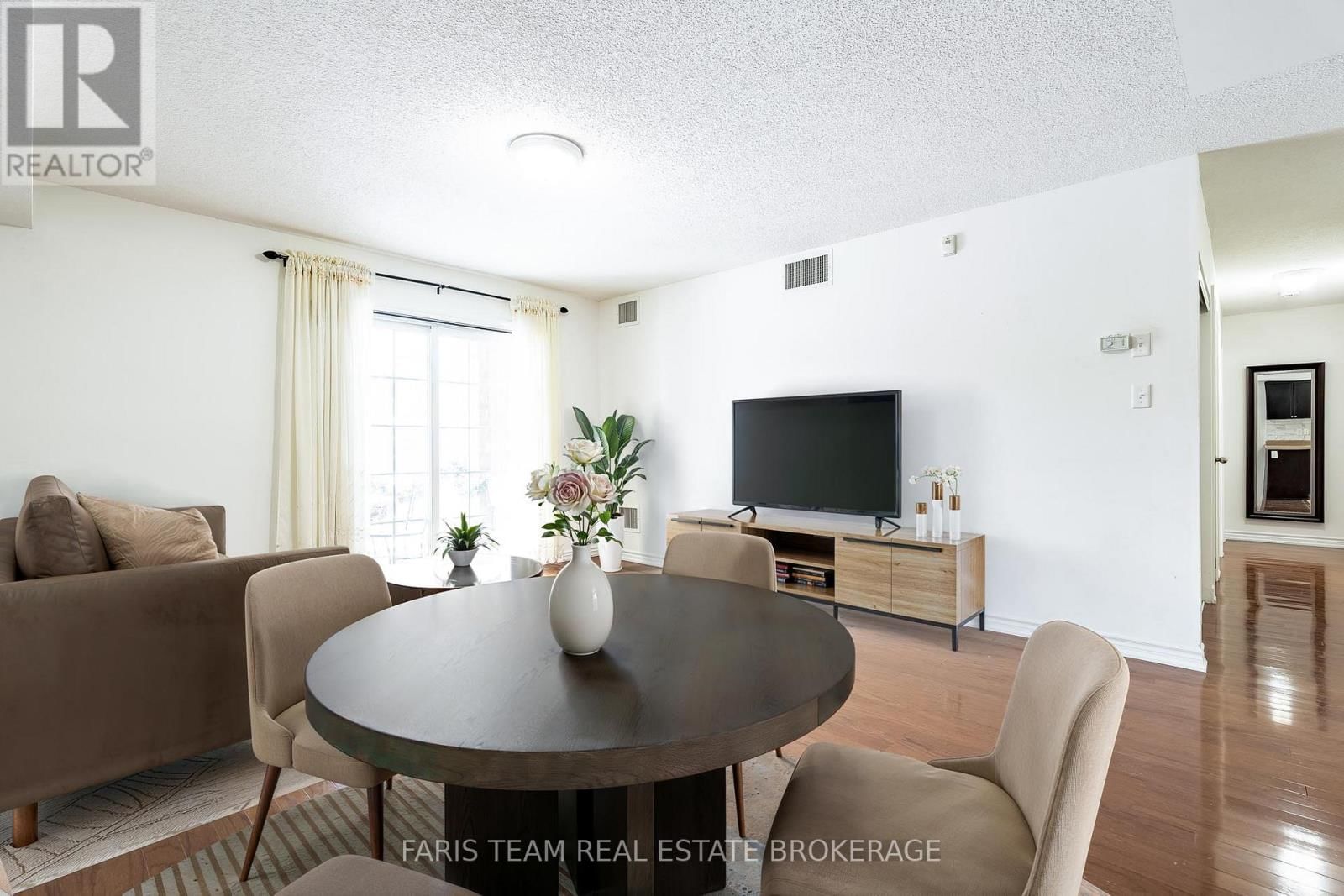 19 - 41 COULTER STREET Image 12