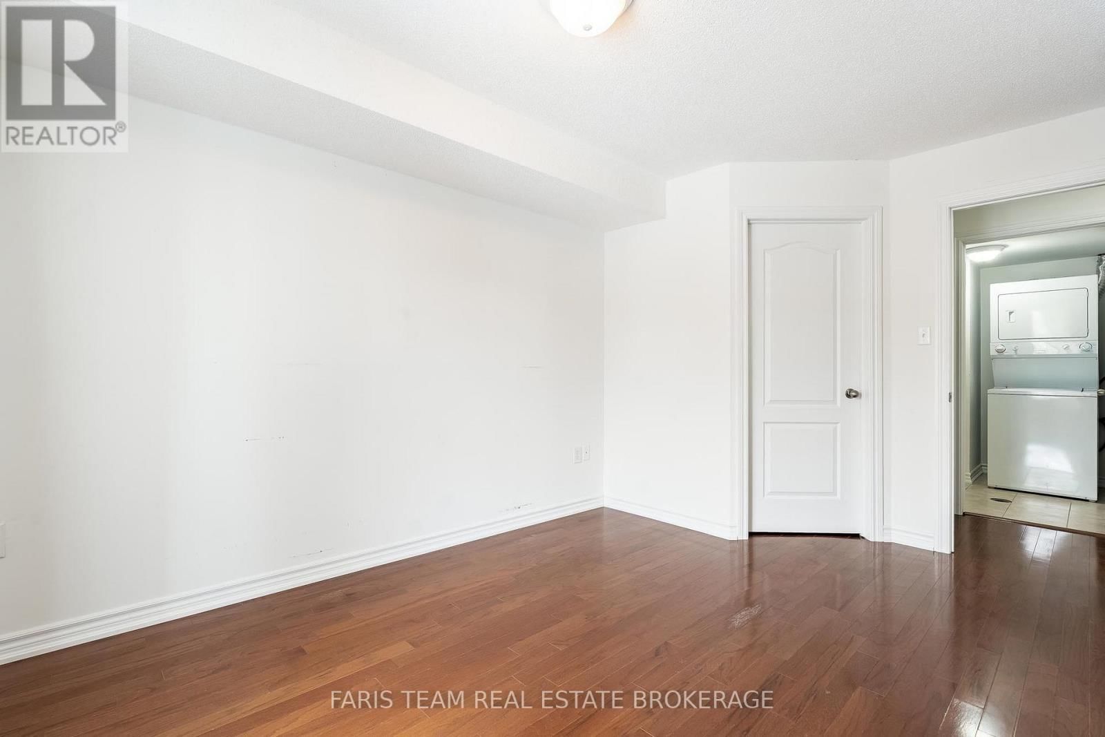 19 - 41 COULTER STREET Image 15