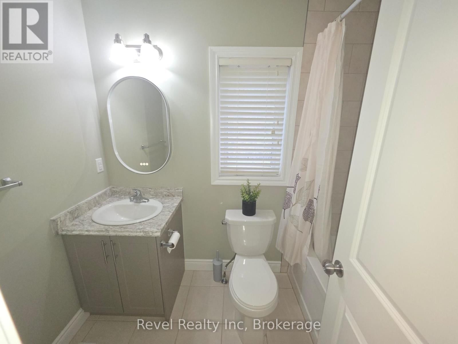 22 EVANS STREET Image 6