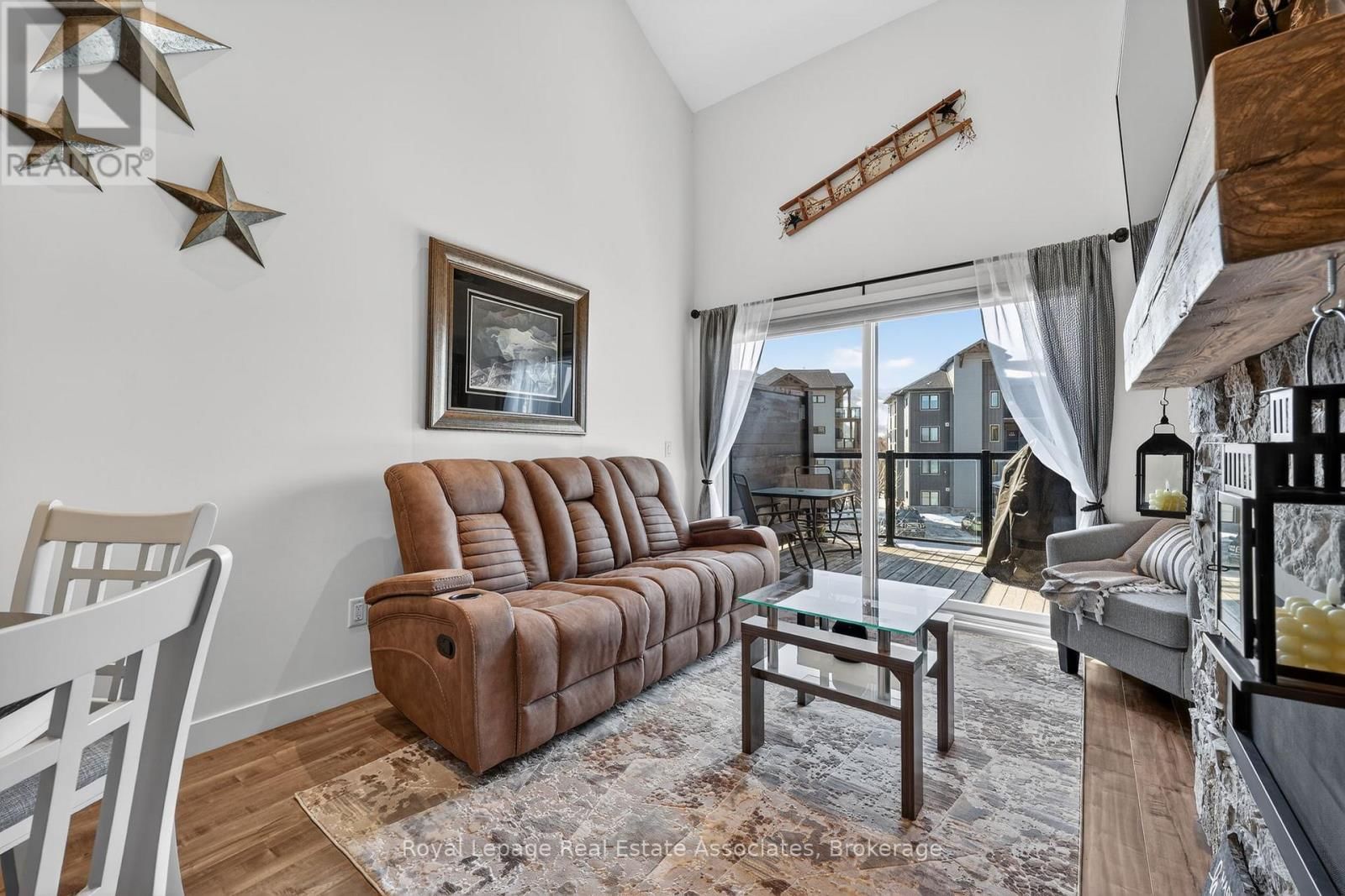 306 - 10 BEAUSOLEIL LANE Image 14