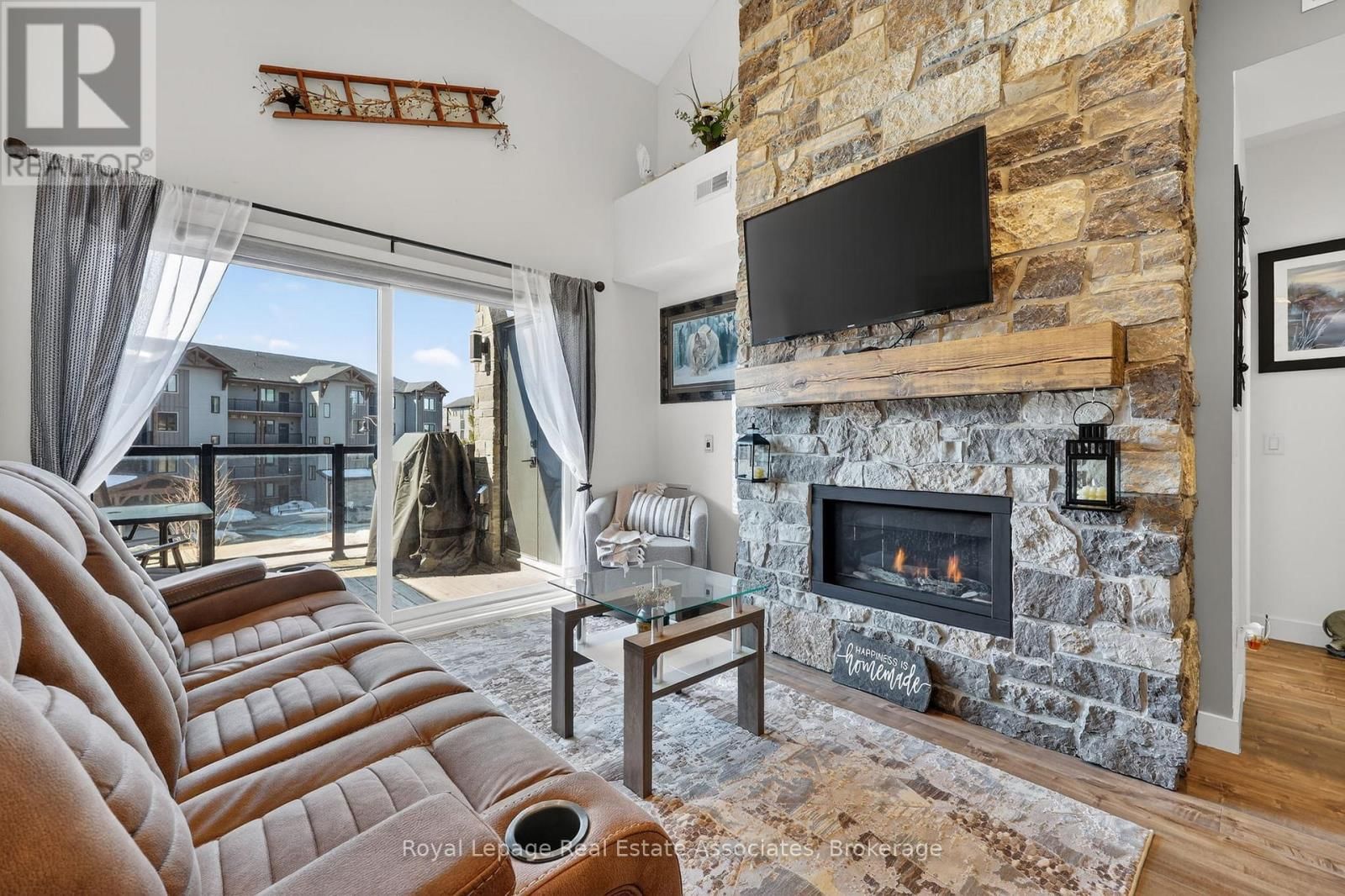 306 - 10 BEAUSOLEIL LANE Image 15