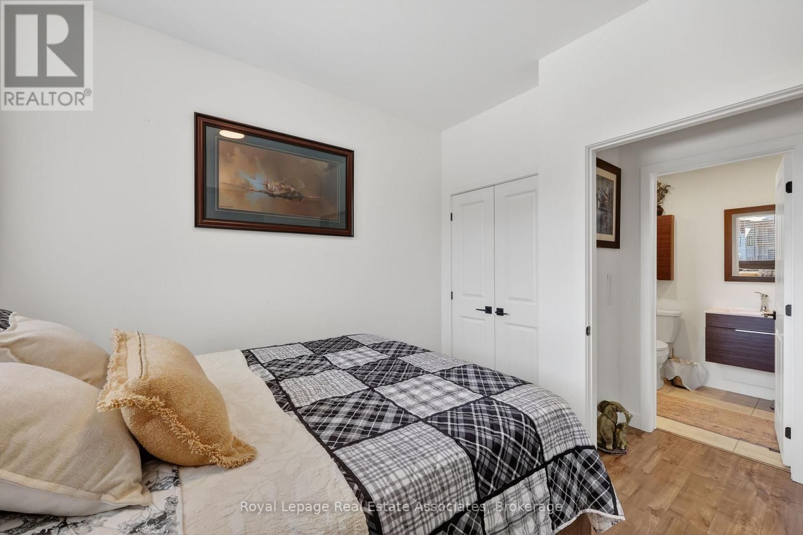 306 - 10 BEAUSOLEIL LANE Image 19