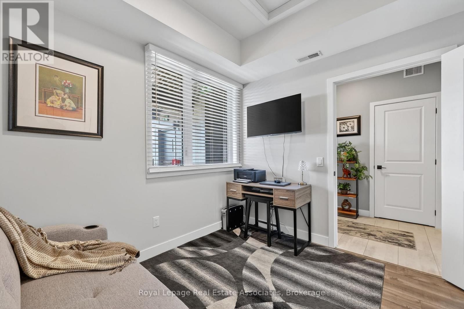 306 - 10 BEAUSOLEIL LANE Image 23