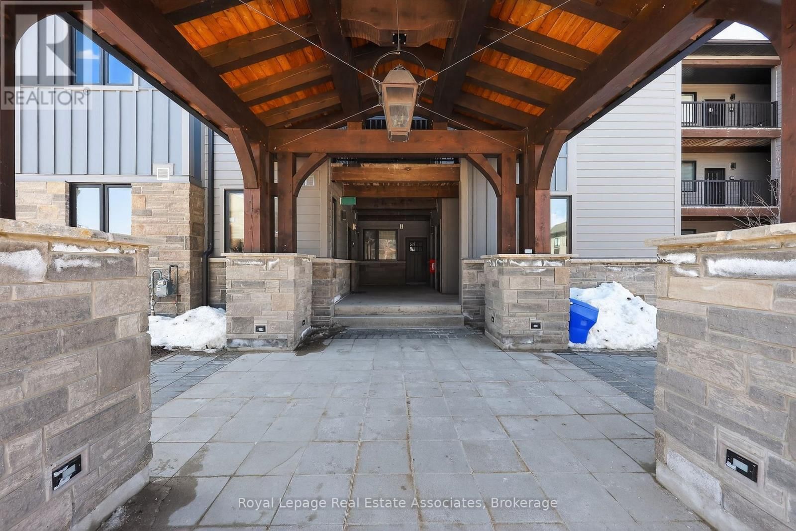 306 - 10 BEAUSOLEIL LANE Image 3