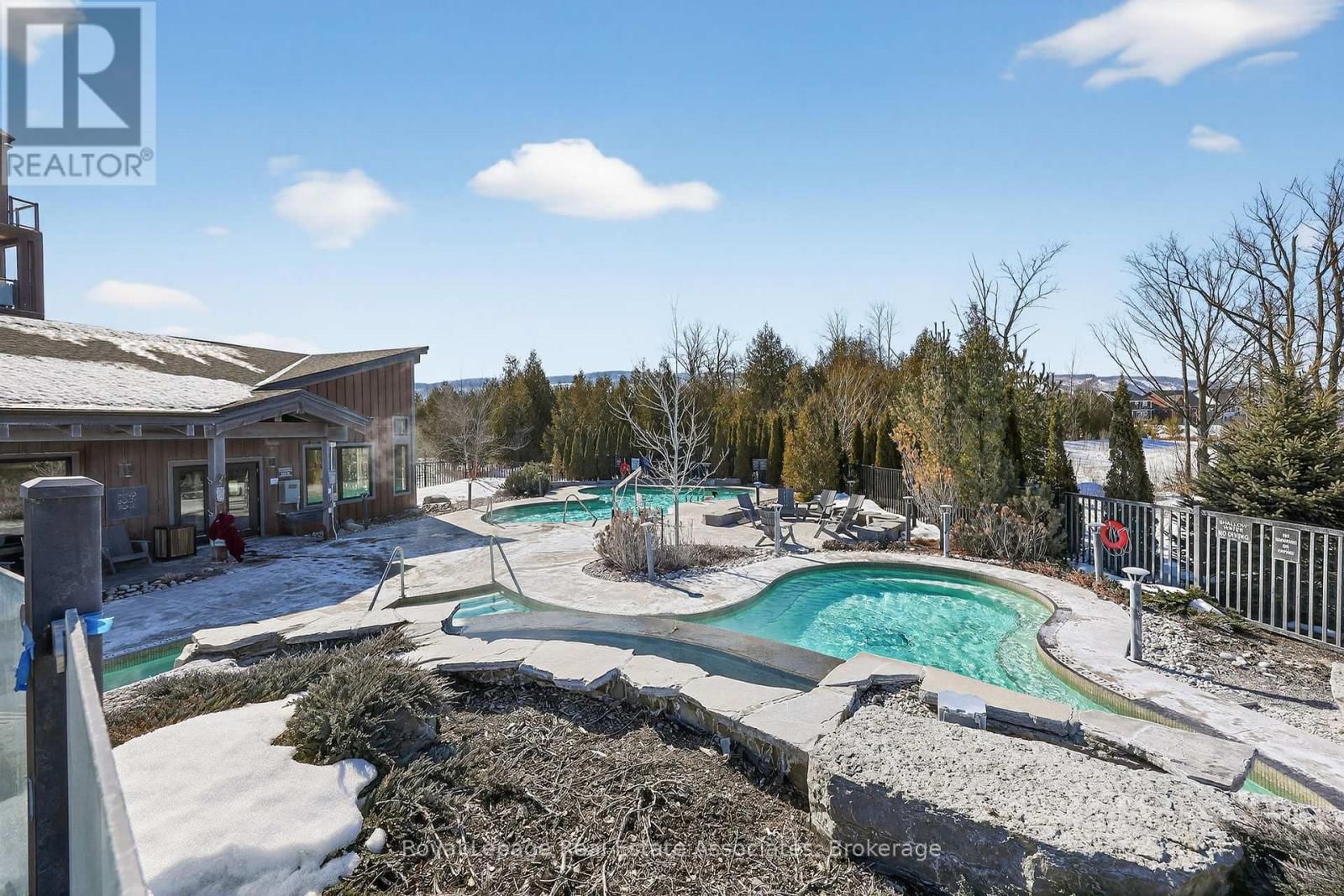 306 - 10 BEAUSOLEIL LANE Image 33