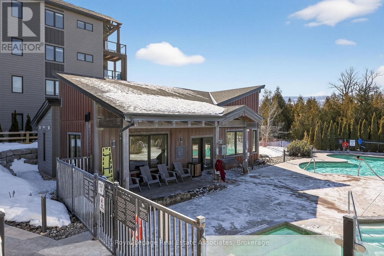 306 - 10 BEAUSOLEIL LANE Image 36