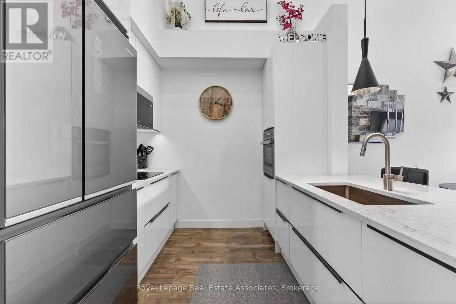 306 - 10 BEAUSOLEIL LANE Image 9