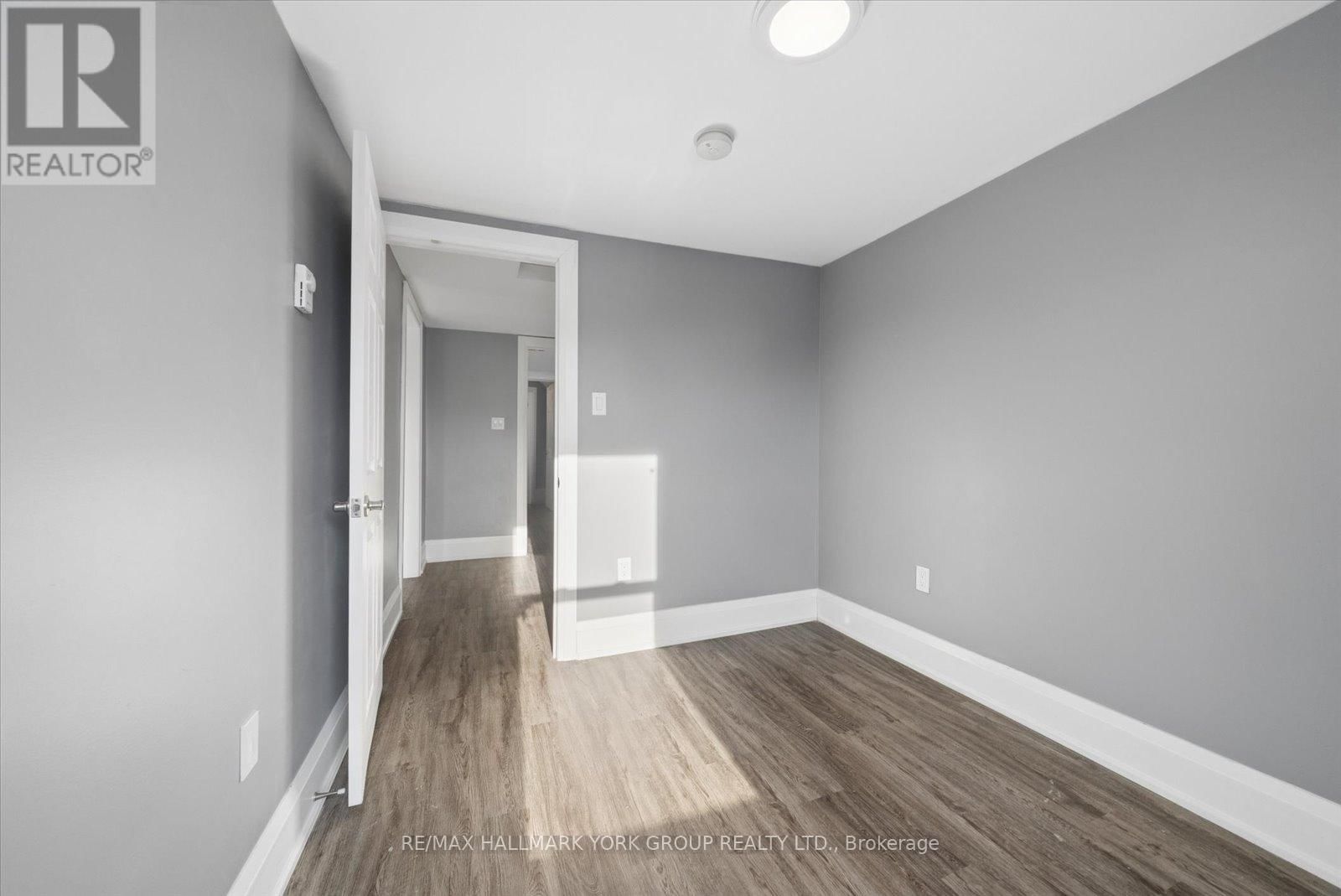 16 ALBERT STREET NORTH Image 10