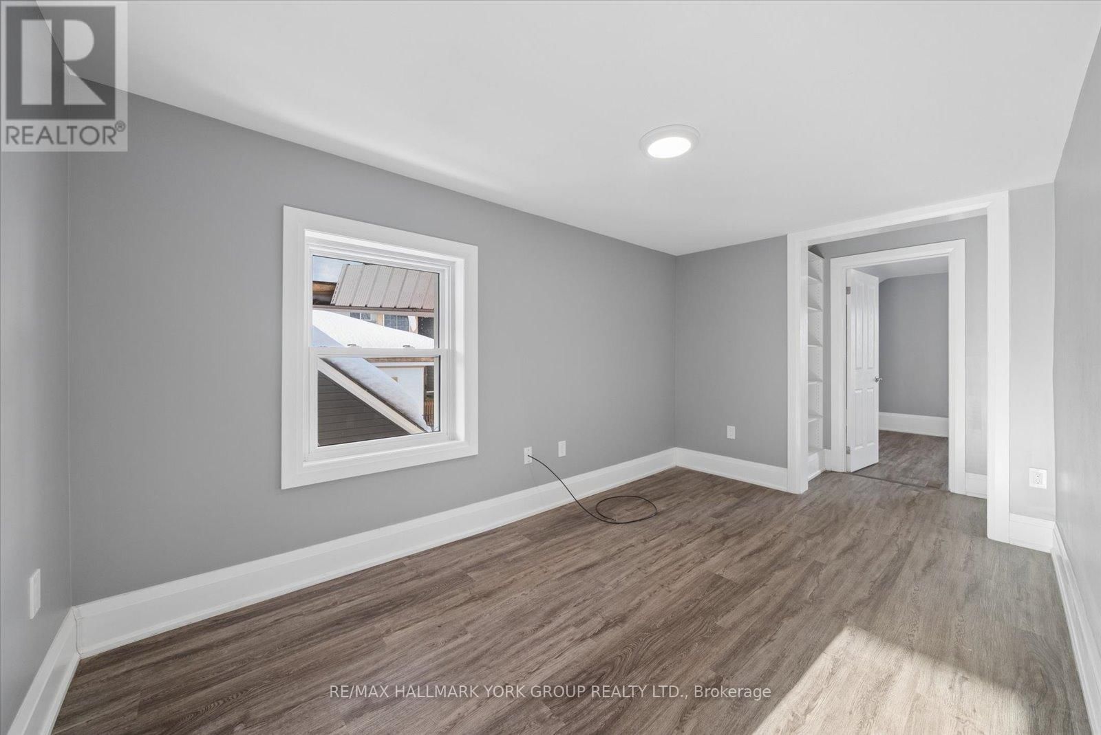 16 ALBERT STREET NORTH Image 11