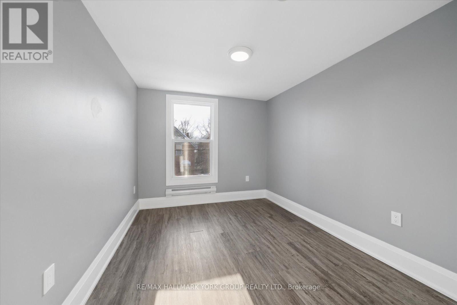 16 ALBERT STREET NORTH Image 13