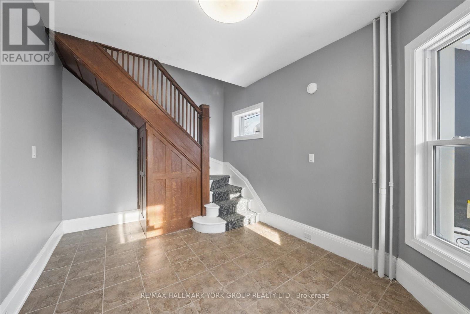 16 ALBERT STREET NORTH Image 3