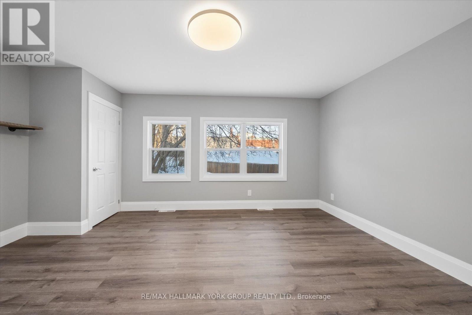 16 ALBERT STREET NORTH Image 32