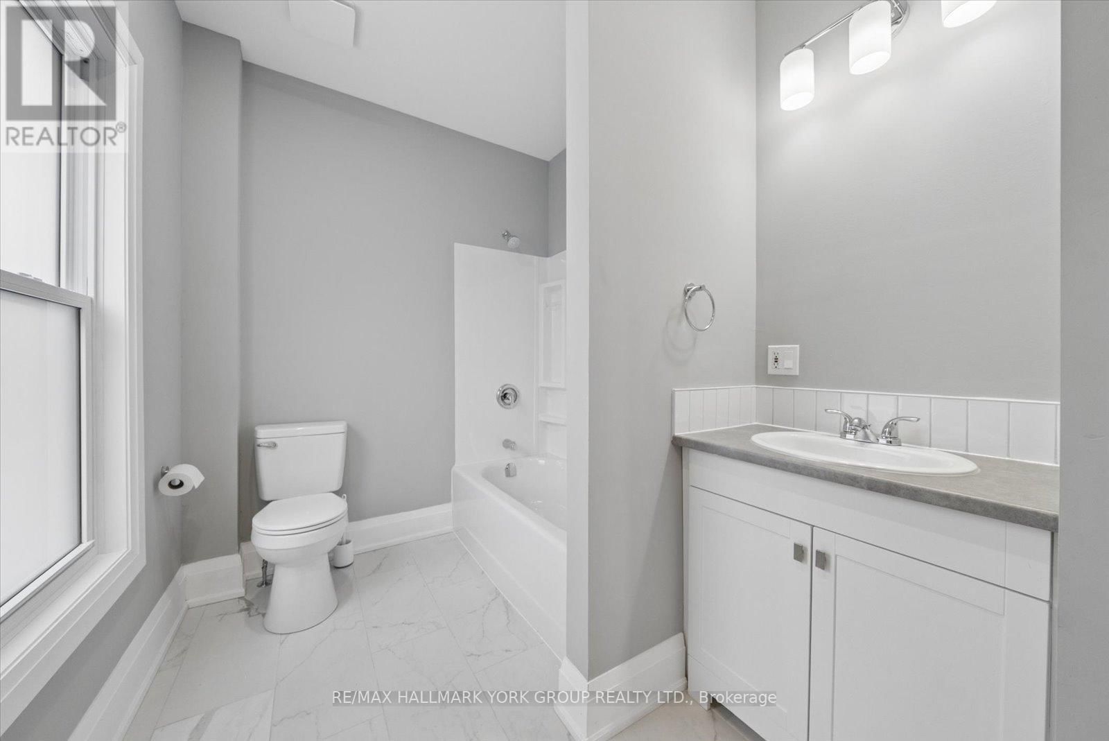 16 ALBERT STREET NORTH Image 35