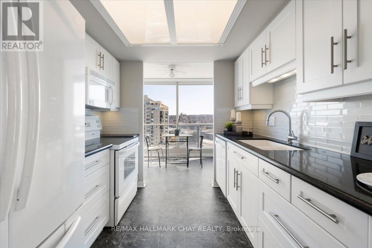 908 - 65 ELLEN STREET Image 14