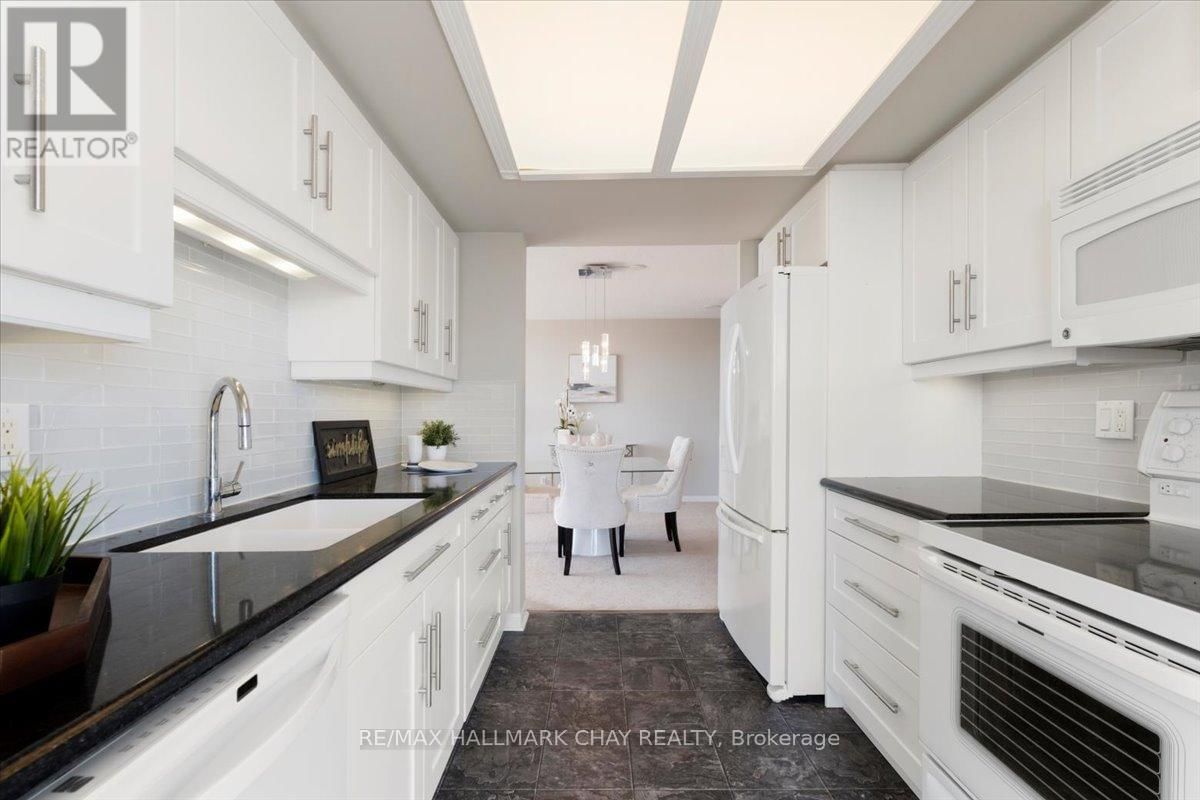 908 - 65 ELLEN STREET Image 16