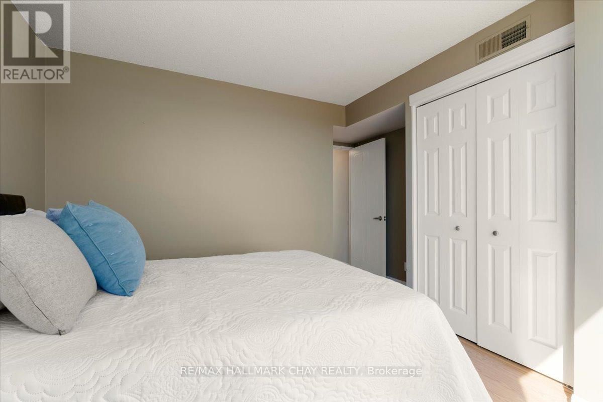 908 - 65 ELLEN STREET Image 27