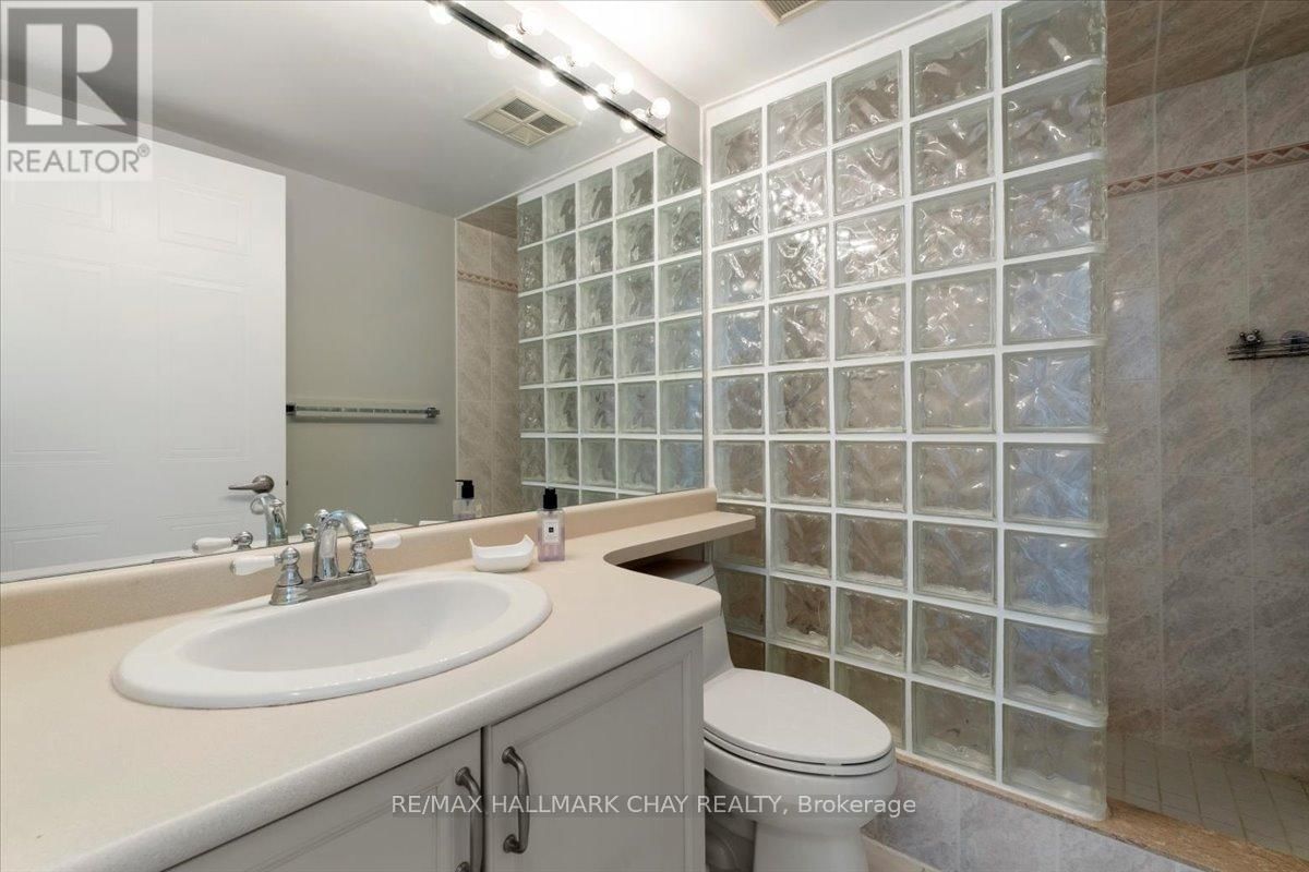 908 - 65 ELLEN STREET Image 28