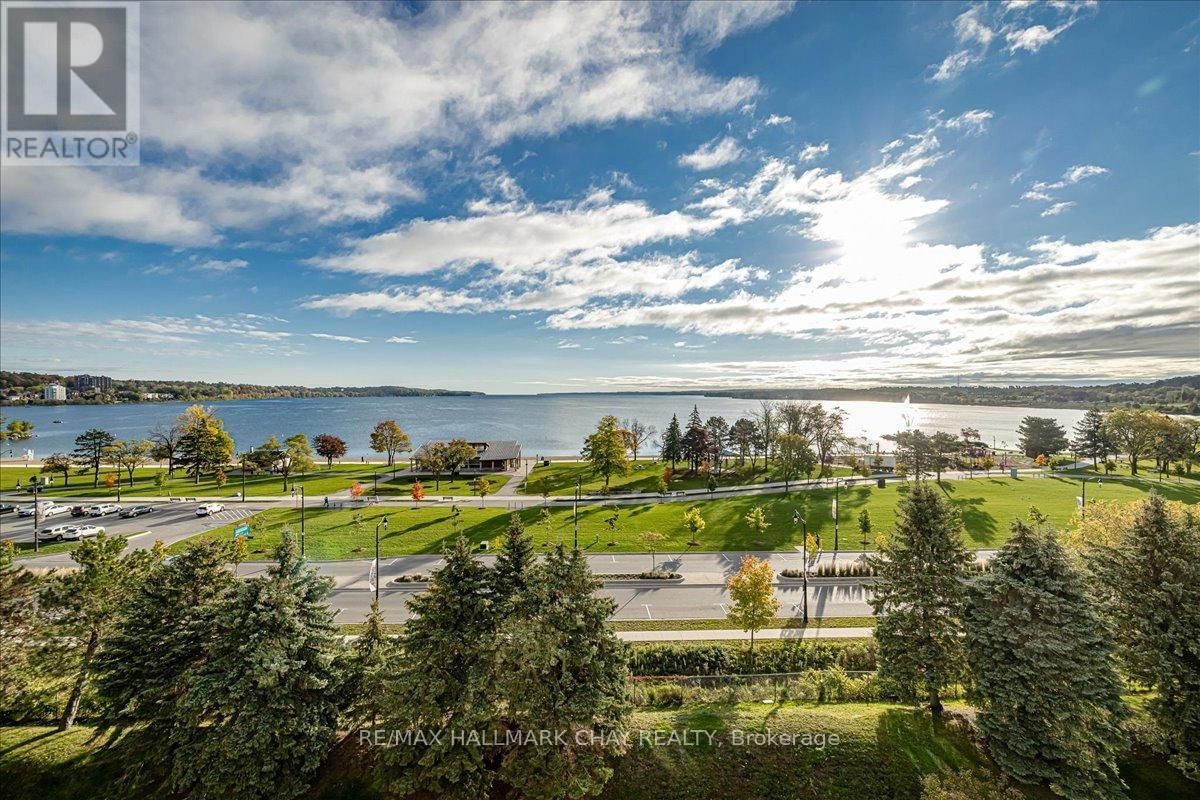 908 - 65 ELLEN STREET Image 3