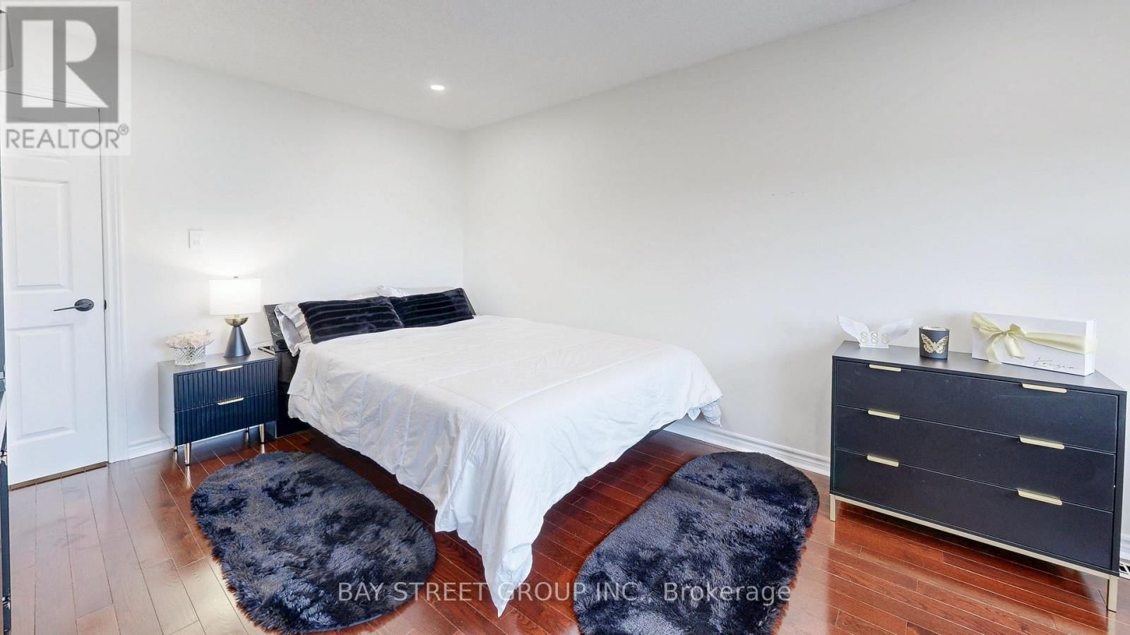 53 PRISCILLA'S PLACE Image 30