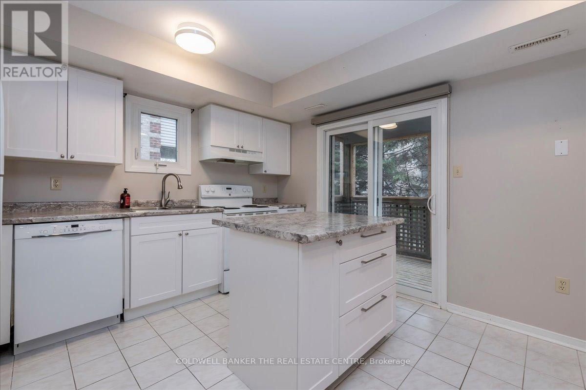 9 - 119 D'AMBROSIO DRIVE Image 8