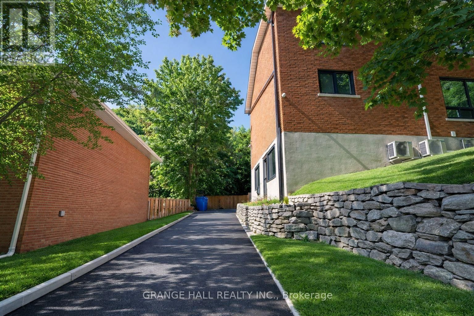 235 CANICE STREET Image 32