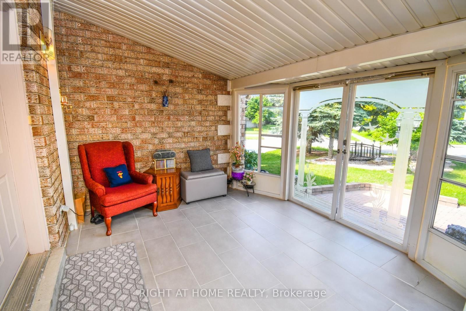 11 THACKERAY CRESCENT Image 14