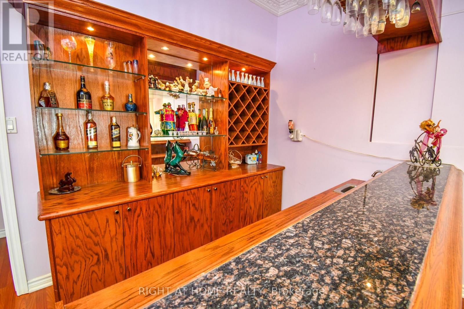 11 THACKERAY CRESCENT Image 30