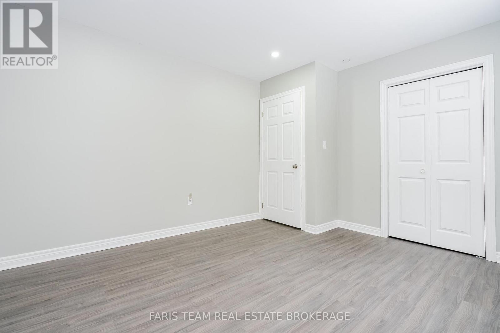 3554 JOHN STREET Image 19