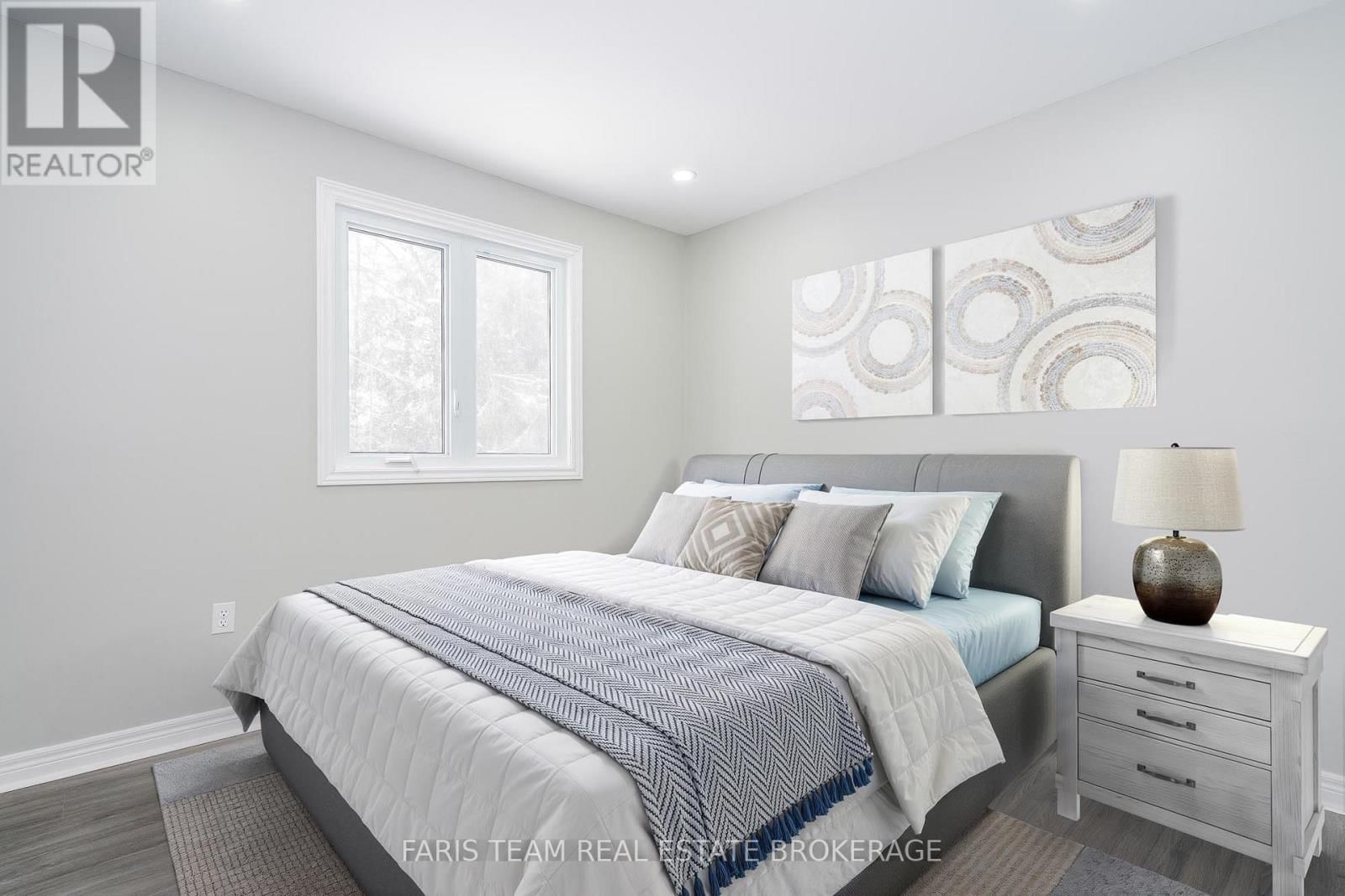 3554 JOHN STREET Image 23