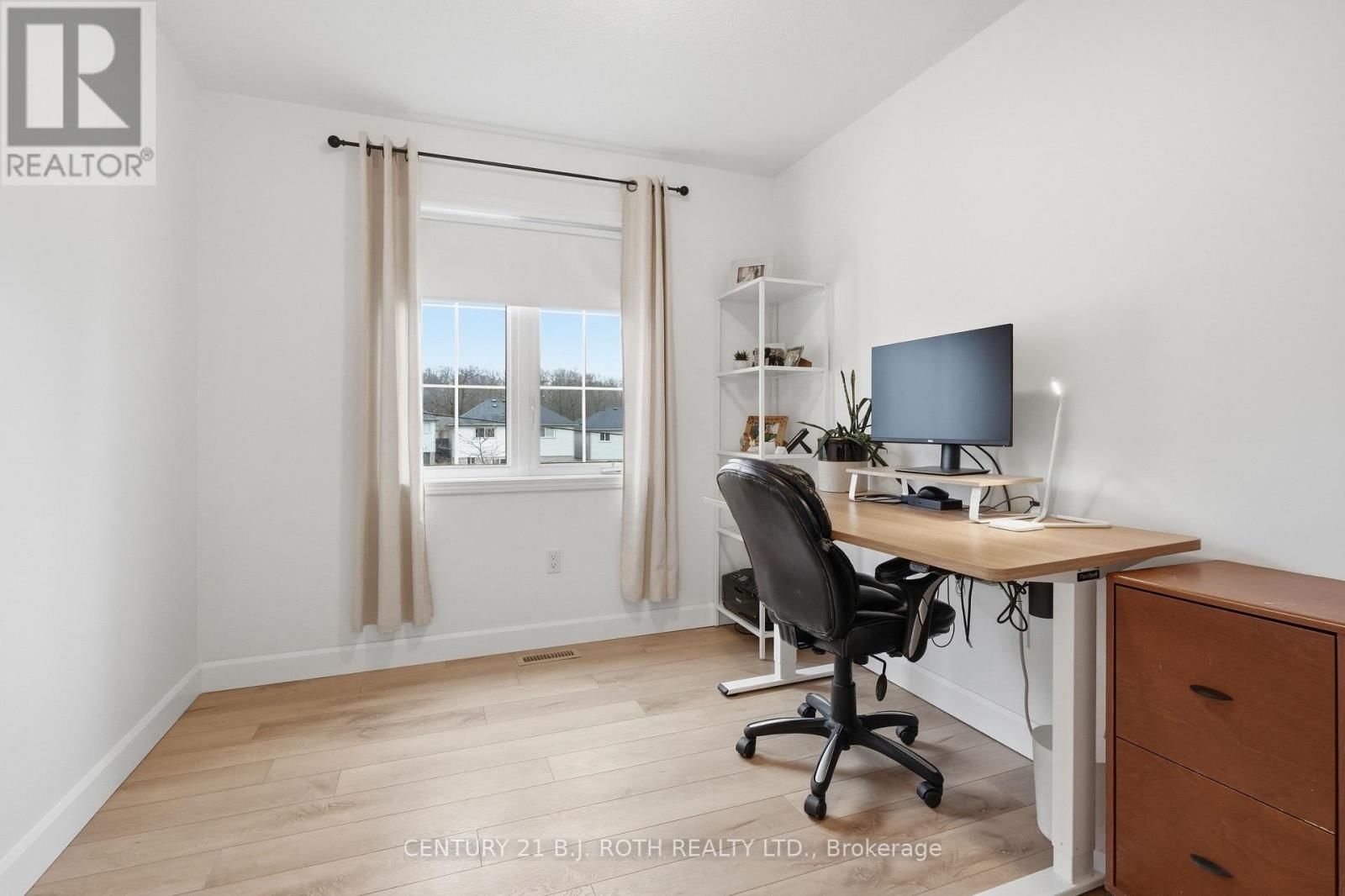 387 FERNDALE DRIVE SOUTH Image 12