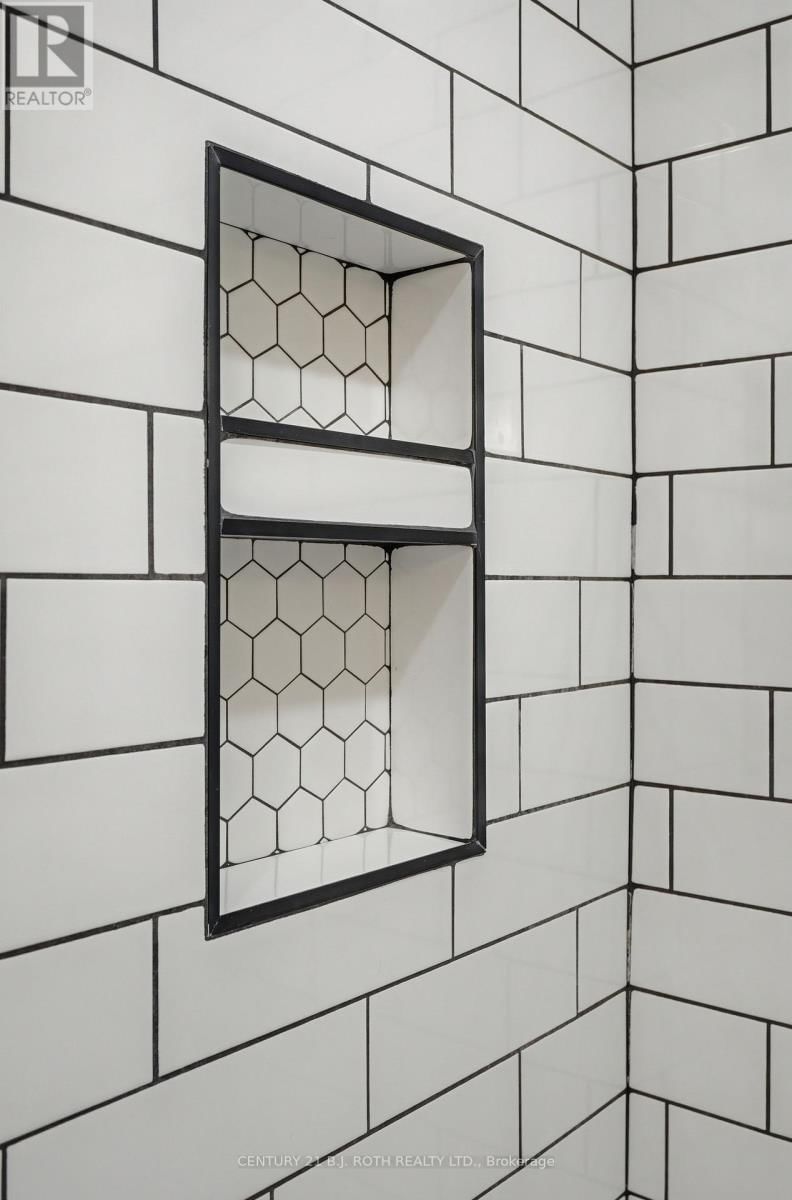 387 FERNDALE DRIVE SOUTH Image 20