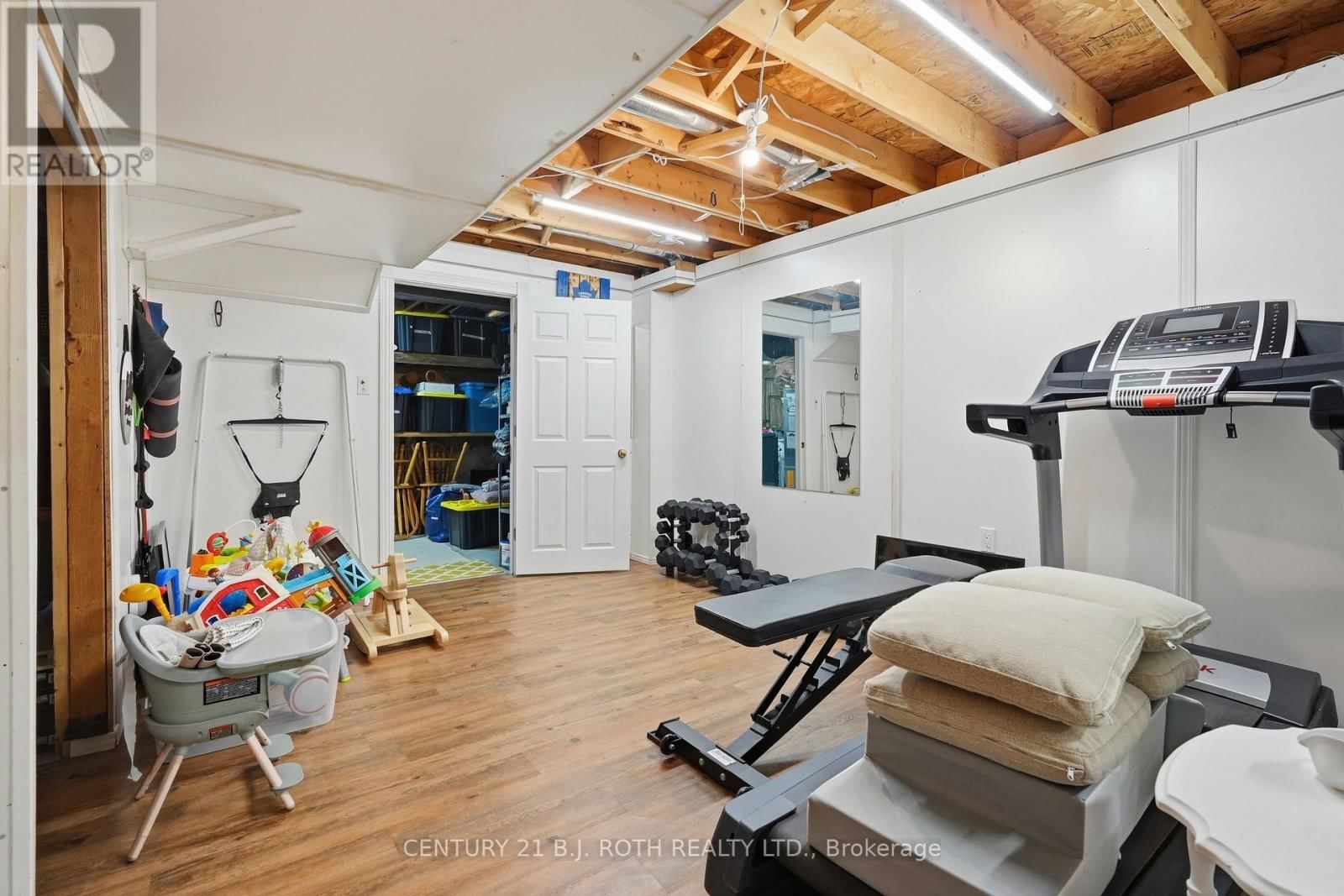 387 FERNDALE DRIVE SOUTH Image 21