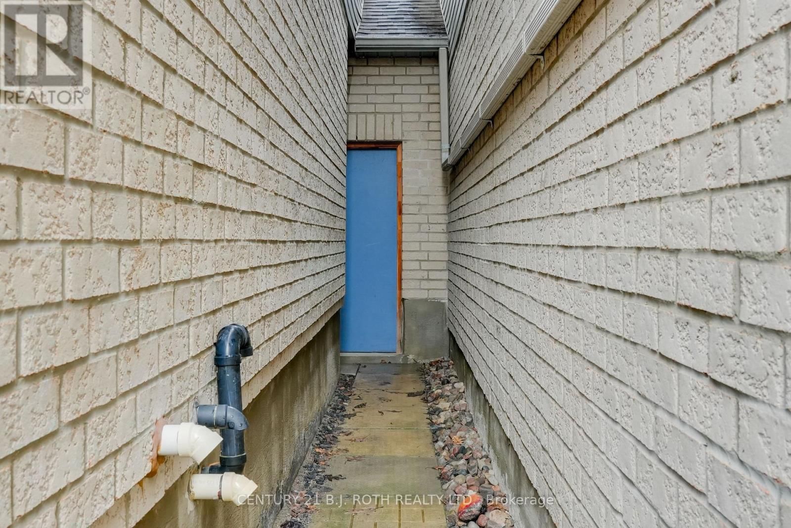 387 FERNDALE DRIVE SOUTH Image 27