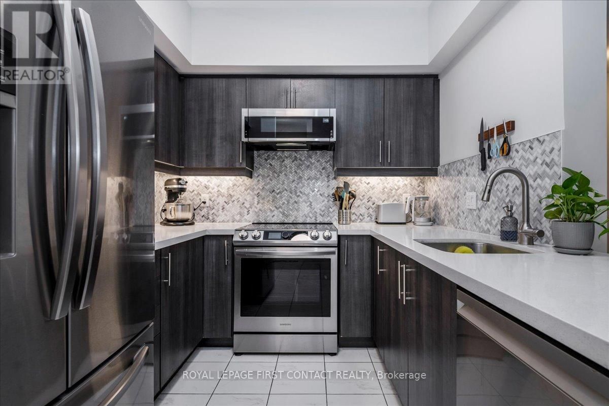 407 - 300 ESSA ROAD Image 6