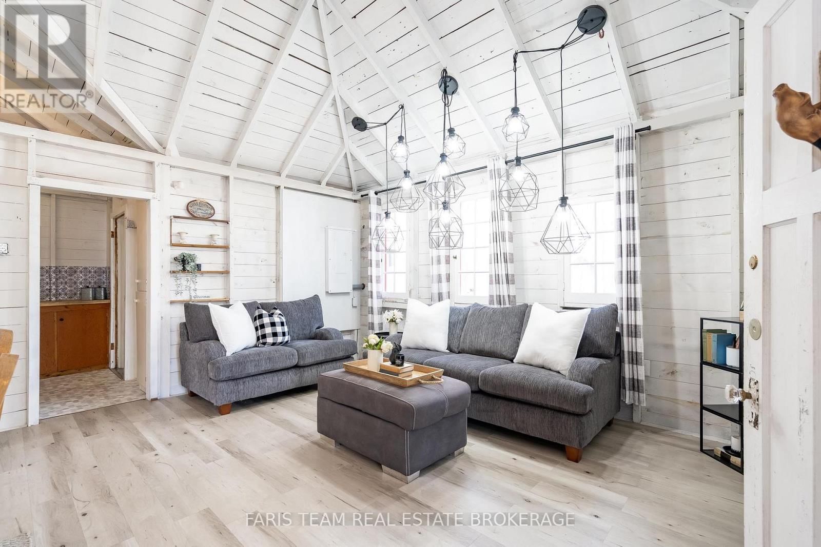 365 ROBINS POINT ROAD Image 10